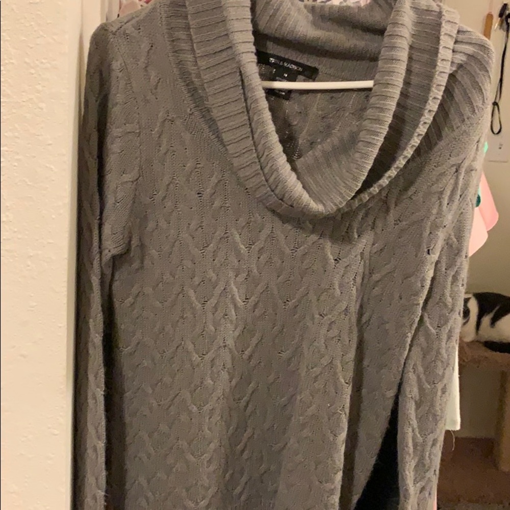 89th & Madison loose neck sweater